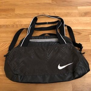 Nike women’s duffel gym bag backpack travel